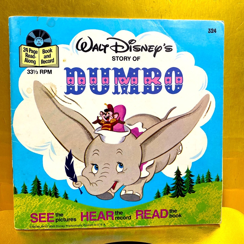 WALT DISNEY’S STORY OF DUMBO 1979 DISNEYLAND VINYL RECORD & 24p READ ALONG BOOK